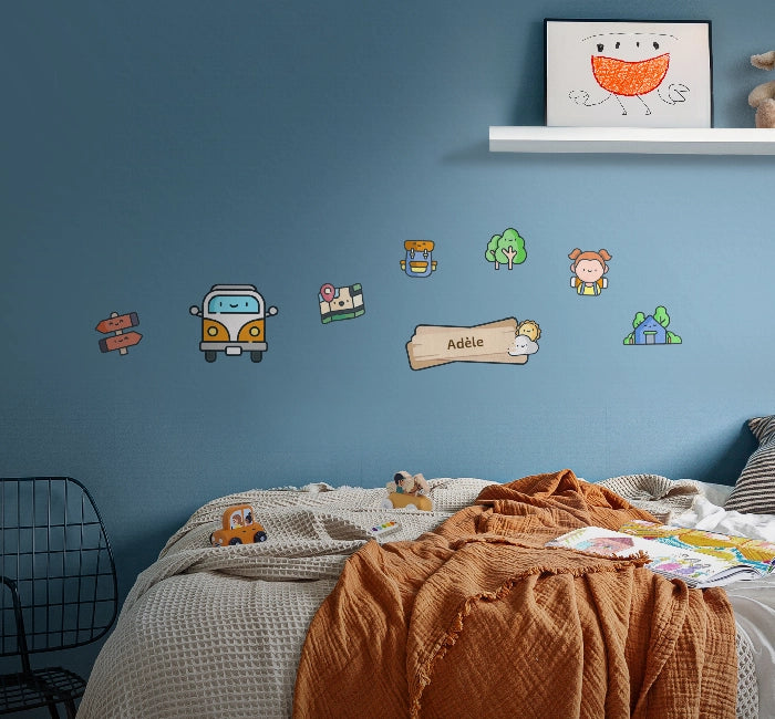 Stickers enfant décoratifs personnalisés avec prénom pour porte ou murs thème  vanlife et camping