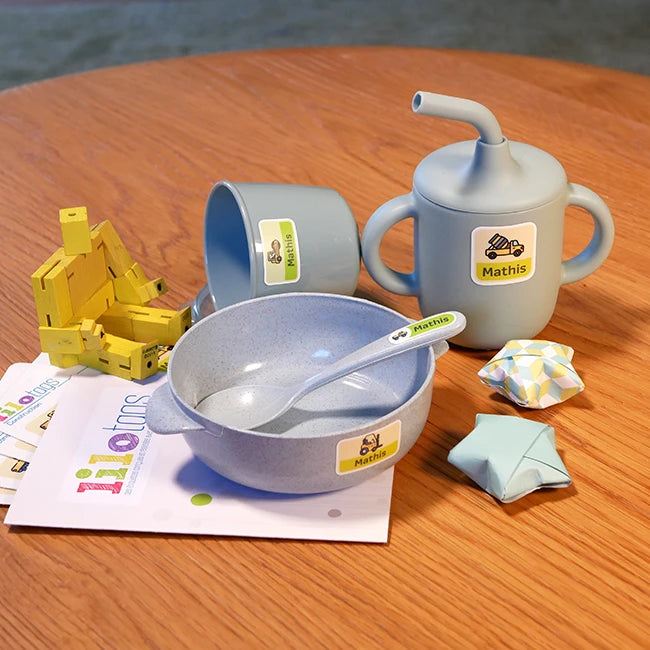 Ensemble d’étiquettes personnalisable pour le marquage des couverts et de la vaisselle des bébés
