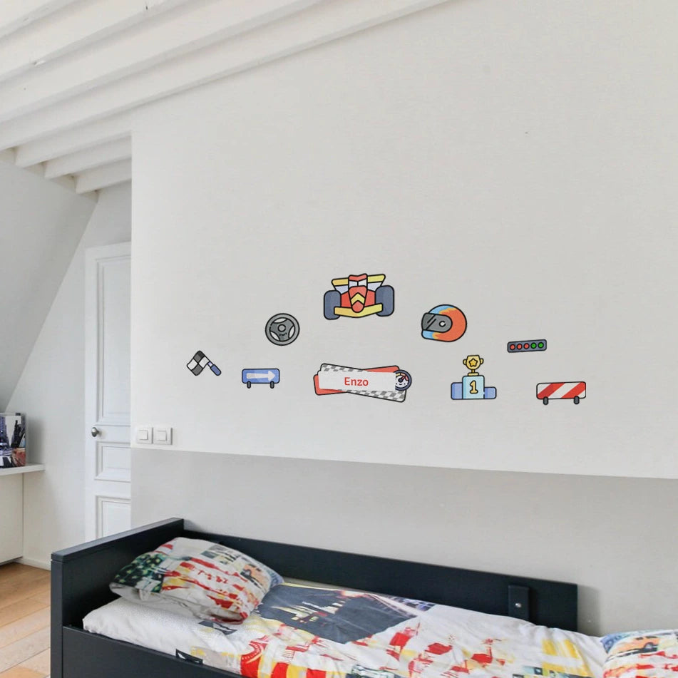 Stickers enfant décoratifs personnalisés avec prénom pour porte ou murs thème voiture formule 1