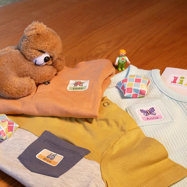 Étiquettes thermocollantes pour personnaliser les vêtements des enfants